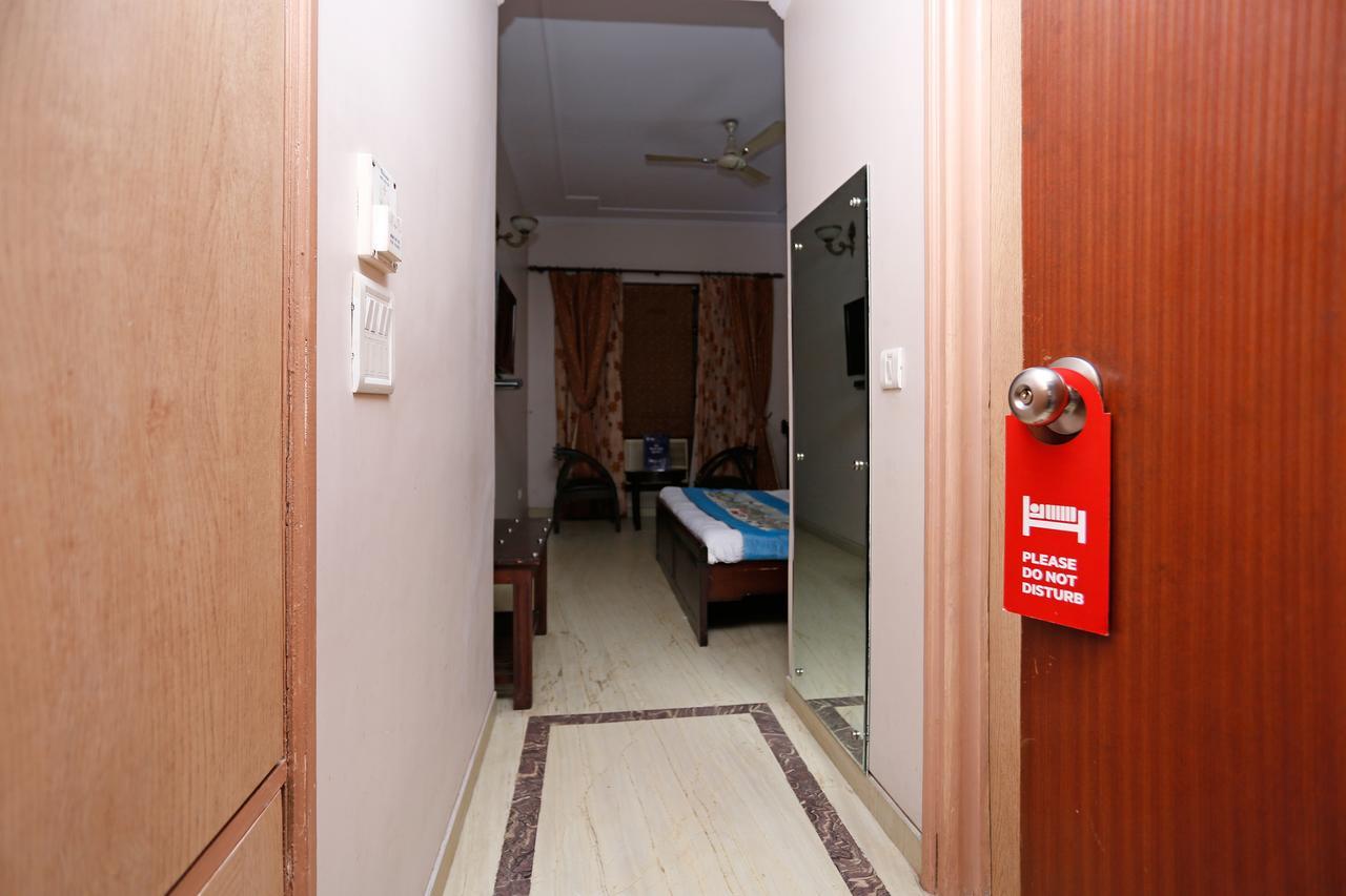 Oyo 5401 Hotel Mid Town ニューデリー エクステリア 写真
